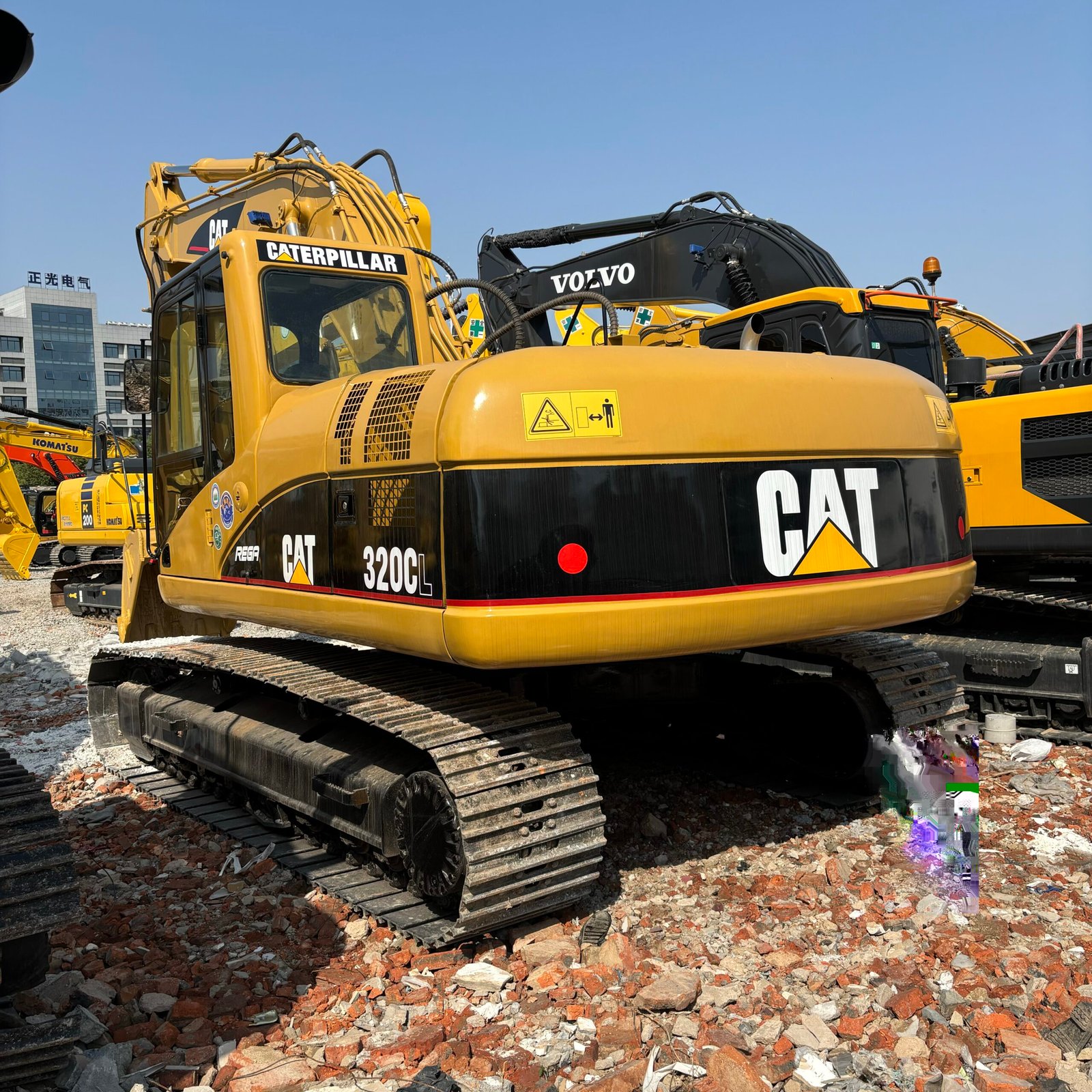 Caterpillar 320CL Used Excavator