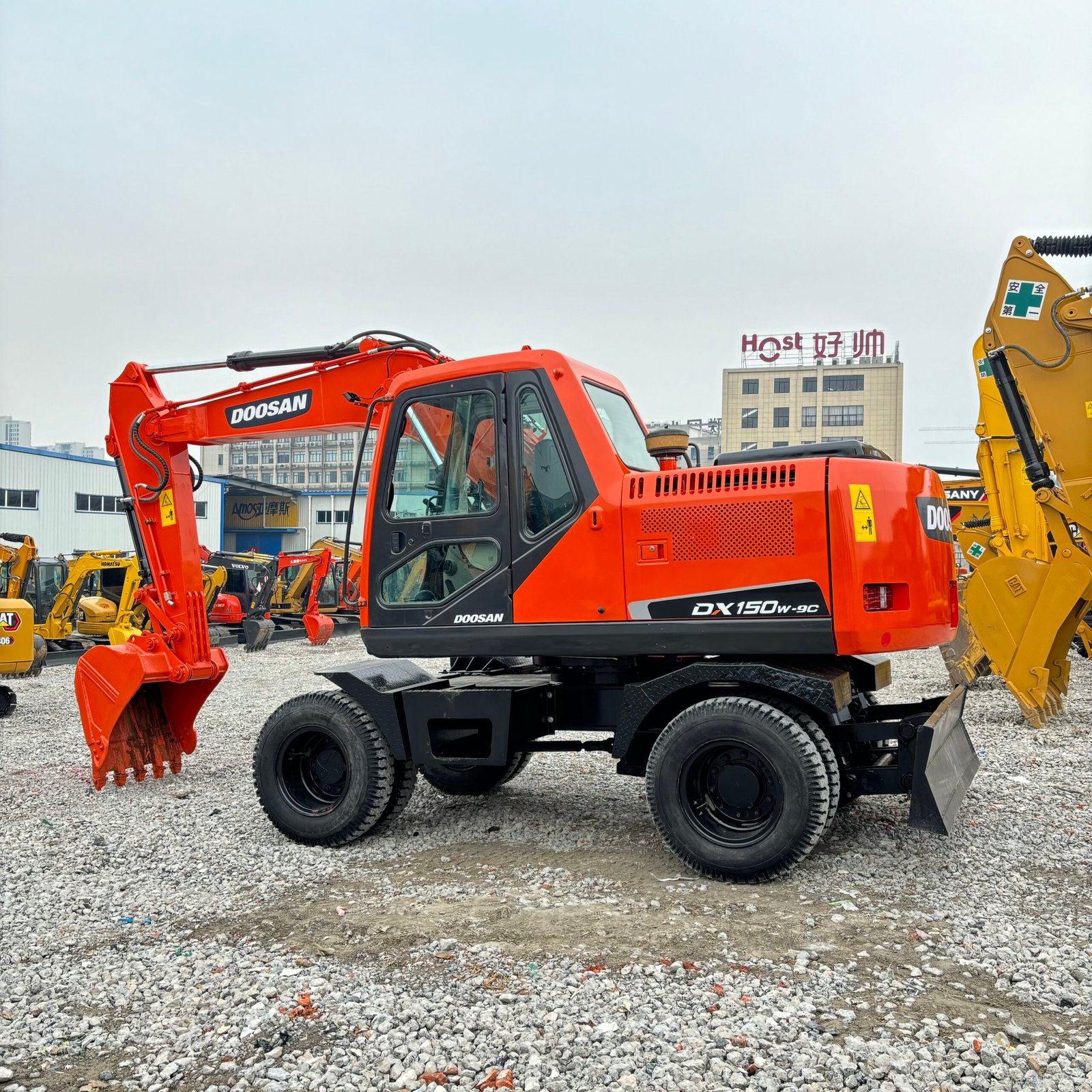 Doosan DX150W-9C Used Wheel Excavator