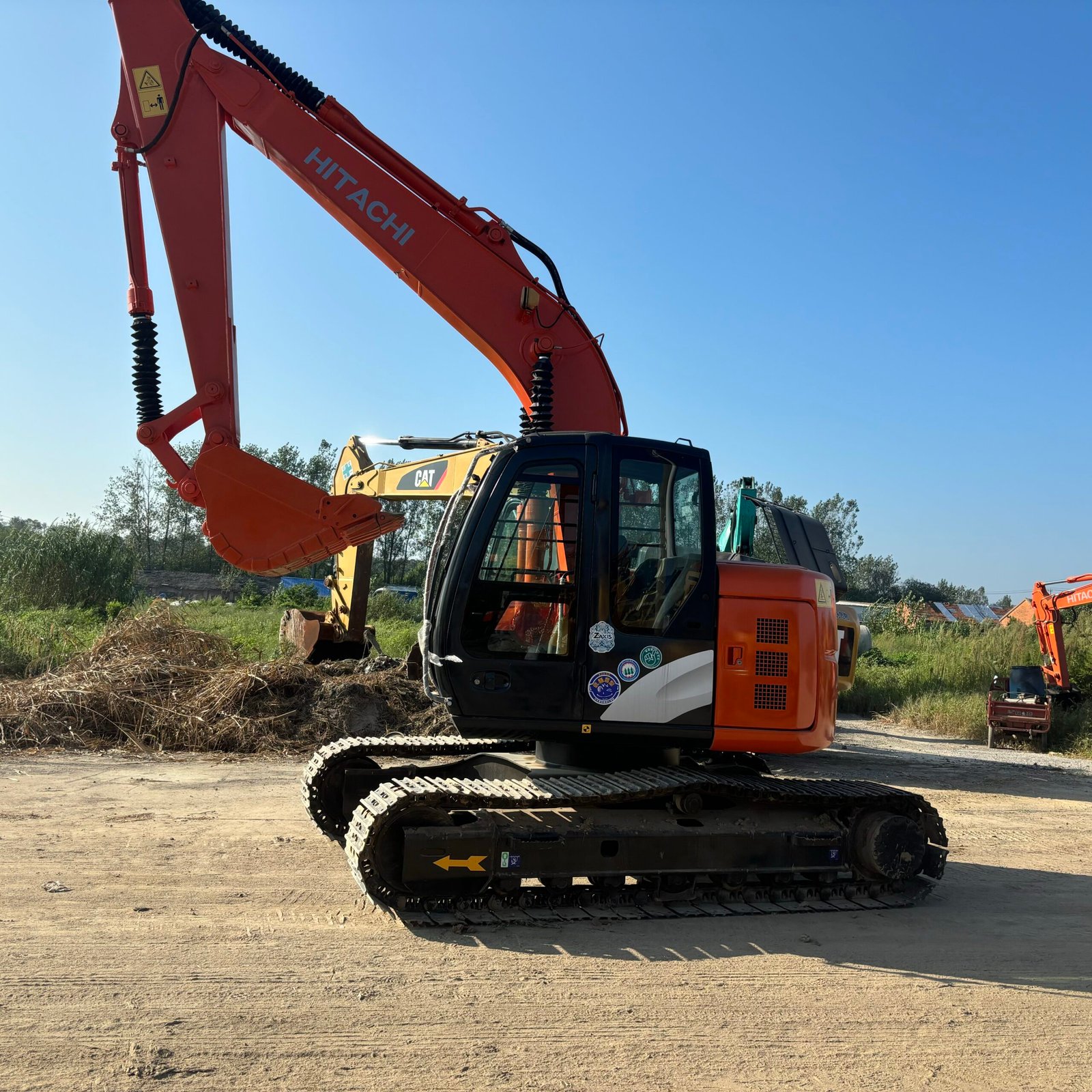 Hitachi ZX135 Used Excavator