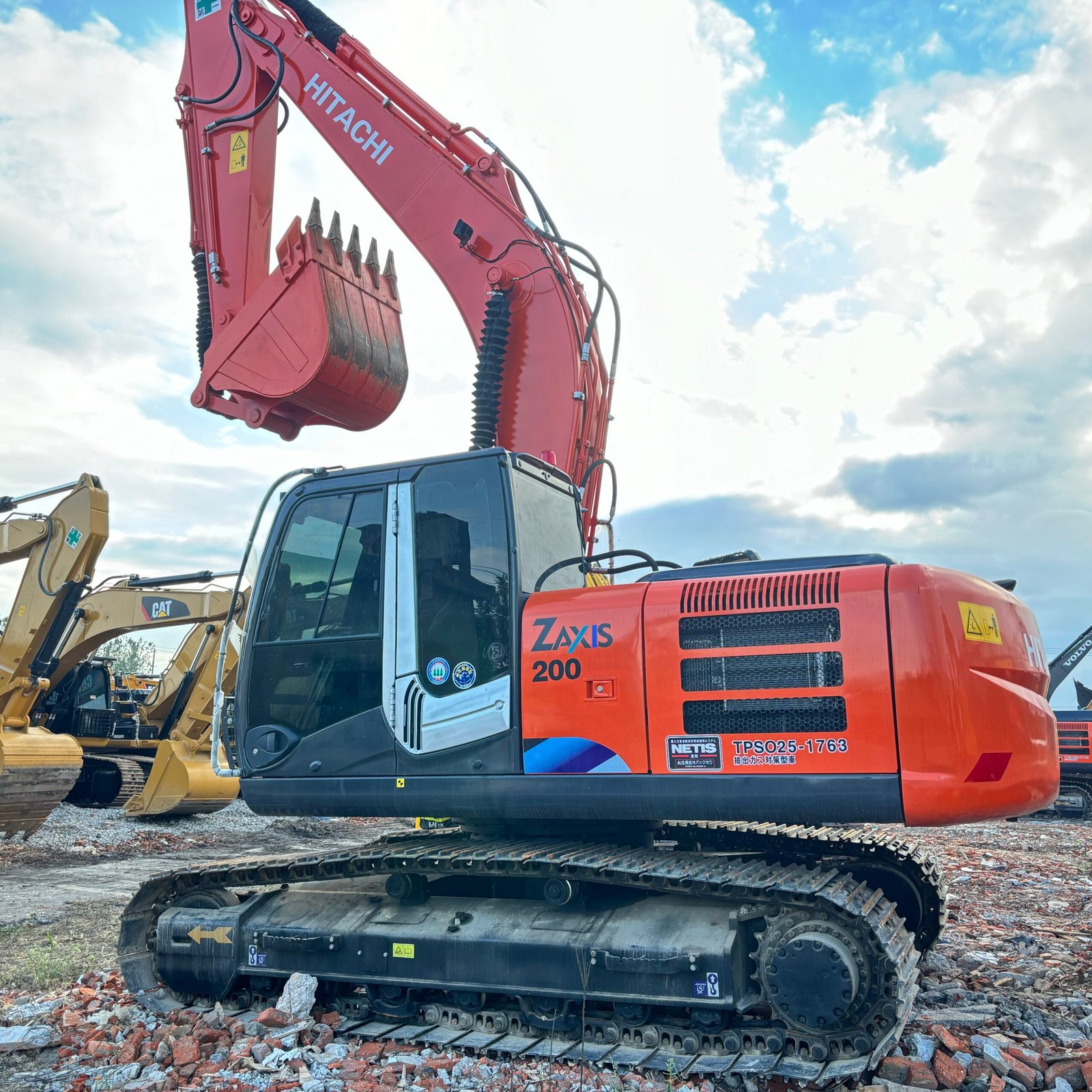 Hitachi ZX200 Used Excavator