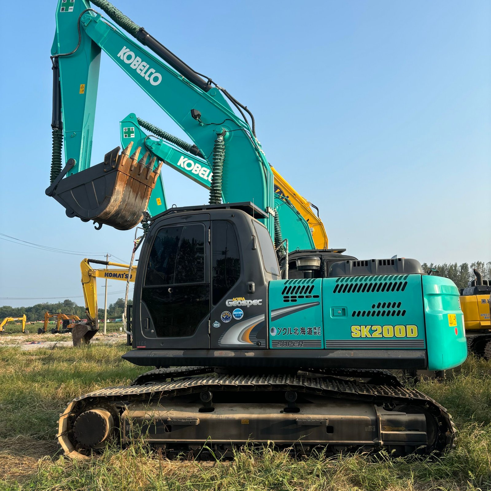 Kobelco SK200D Used Excavator